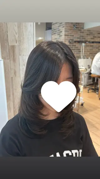 ミディアム レイヤーカット✂️/ 新宿/Amiのヘアスタイル