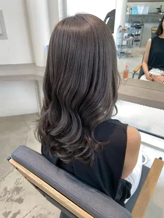 カラー ロング 佐藤彩野/艶カラー /透明感カラーのヘアスタイル