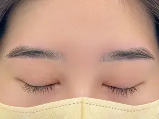 アイブロウ HEXA AMIの眉毛・アイブロウイメージ