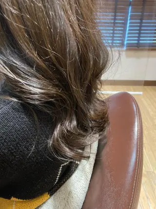 ミディアム 栞南🌼/艶カラー/ 髪質改善/ナチュラルのヘアスタイル