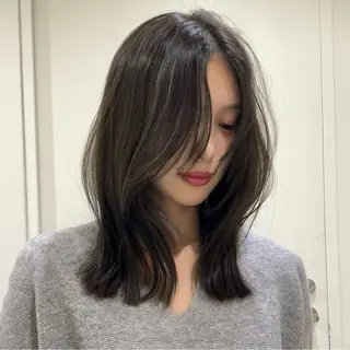 ミディアム 早藤 芙麗有のヘアスタイル