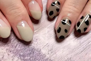 ネイル mano nella manoのネイルデザイン