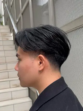 ショート ブリーチカラー🌈 ウルフカット🐺のヘアスタイル