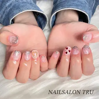 ネイル 𝐼𝑁𝑂𝑈𝐸 𝑀𝐼𝐴のネイルデザイン