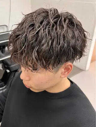 ショート パーマ メンズ 稲村侑斗ダウンパーマ メンズパーマのヘアスタイル