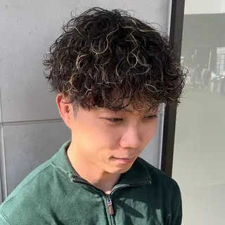 ショート カラー パーマ メンズ メンズヘア特化 崎田 成人のヘアスタイル