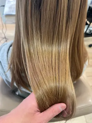 セミロング パーマ 斉藤 翔平のヘアスタイル