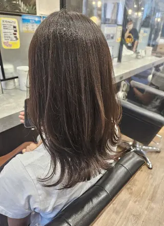 ミディアム 関口 友菜のヘアスタイル
