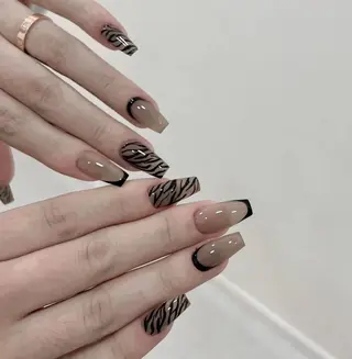 ネイル Queens 榊 まおのネイルデザイン