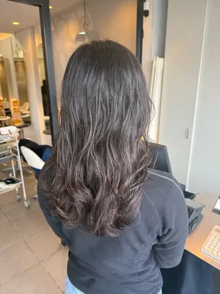 ロング カラー 透明感カラー ヨネヤマツムギのヘアスタイル