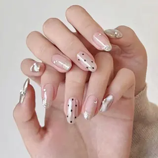 ネイル RAFFINE haru🦋🩵のネイルデザイン