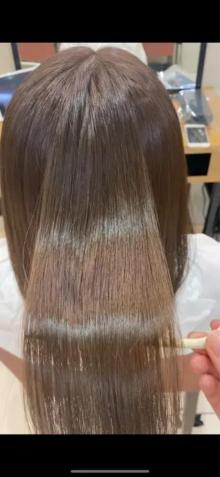 セミロング あやめ【顔まわり/レ イヤー/柔らかカラ】のヘアスタイル