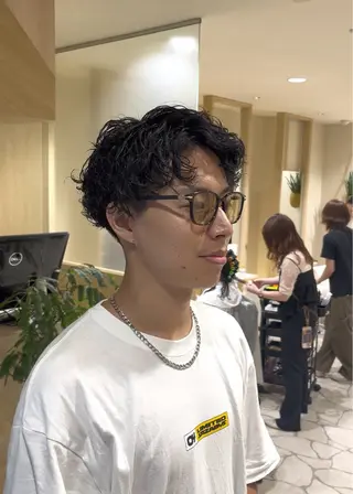 ショート パーマ メンズ 山口 陸のヘアスタイル