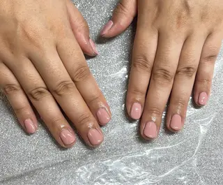 ネイル VIERU 🌈🎀💖のネイルデザイン