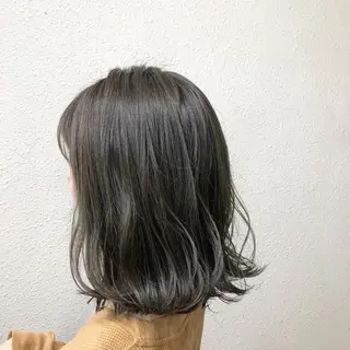 ミディアム カラー 中司 莉菜のヘアスタイル
