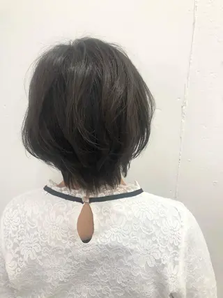 ショート カラー パーマ ヘアアレンジ メンズ キッズ ネイル マツエク・マツパ アイブロウ 久木原 ゆりのヘアスタイル