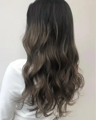 セミロング カラー ヘアアレンジ 【公式】amble luxe池袋東口🩷のヘアスタイル