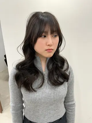 セミロング カラー 二ヶ月綺麗なデザイン カット/星野六三四のヘアスタイル