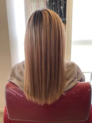 セミロング 鶴﨑 美優亜のヘアスタイル
