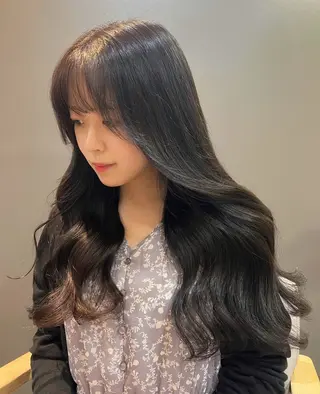 ロング カラー 中村 ひなたのヘアスタイル