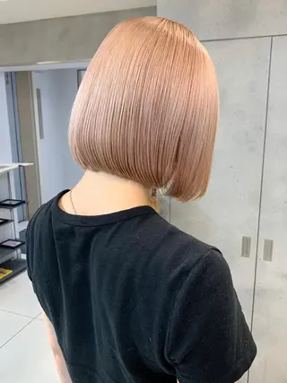 ショート カラー raika .のヘアスタイル