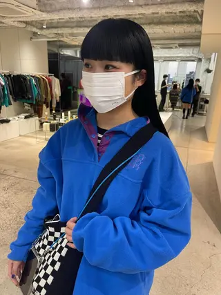 セミロング oma　袮次金 鈴香のヘアスタイル