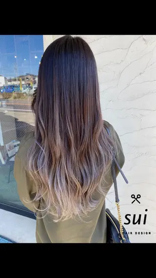 ロング カラー ヒラ マツのヘアスタイル