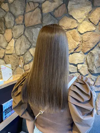 ロング カラー まろやかなベージュ 小池春樹のヘアスタイル