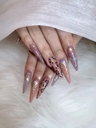 ネイル U.NI  nail .のネイルデザイン