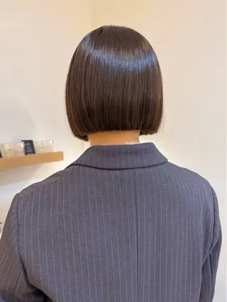 ショート カラー ボブ/レイヤー/ グレージュ/moyuのヘアスタイル