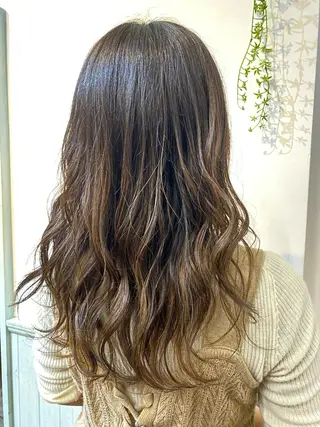 ミディアム 🐤 ゆい🐓のヘアスタイル