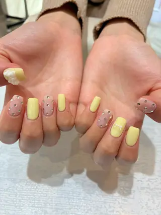 ネイル Nest 岩崎のネイルデザイン