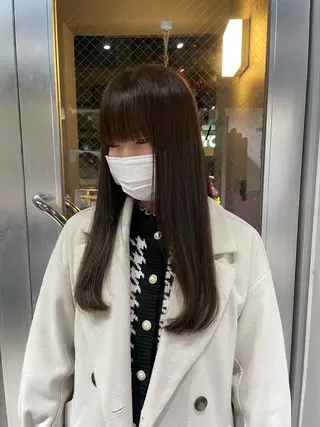 カラー ミルクティーベージュ ブリーチ🖤サヤカのヘアスタイル