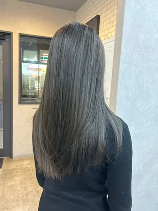 セミロング カラー いなみね はるきのヘアスタイル