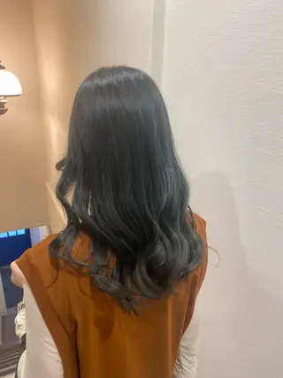 カラー ZAZA YUKAのヘアスタイル