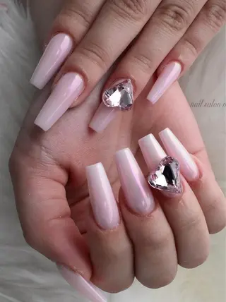 ネイル Panda Nail（パンダネイル）所属・ファーラ ロレインのネイルデザイン