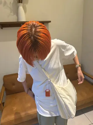 ショート 🦋ブリーチなしダブ ルカラー🌈MEGUのヘアスタイル