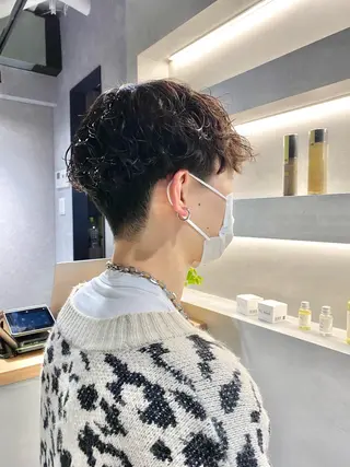 パーマ メンズ 久力琴音''透明感 カラー''アレンジのヘアスタイル