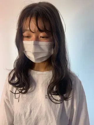 ロング yaya✂︎ 美髪/艶カラーのヘアスタイル