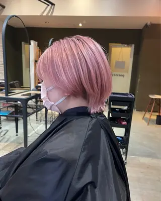 ショート カラー 藤本 翔己のヘアスタイル
