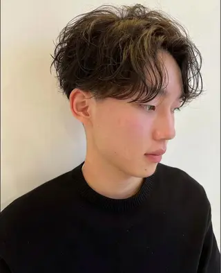 ショート パーマ メンズ 網谷 萌夏のヘアスタイル