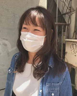 セミロング さの あやねのヘアスタイル