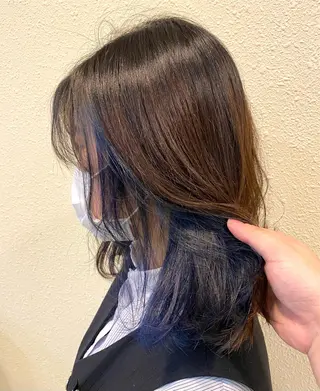 セミロング カラー 中川 茜里のヘアスタイル