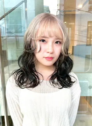 ミディアム カラー kai .のヘアスタイル