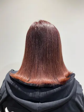 ミディアム カラー 井上 ほのかのヘアスタイル