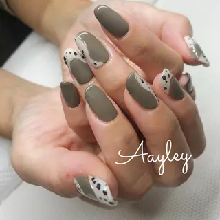 セミロング Aayley アイリ―サロンのネイルデザイン