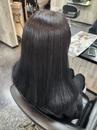 ロング カラー 岩瀬 未来のヘアスタイル