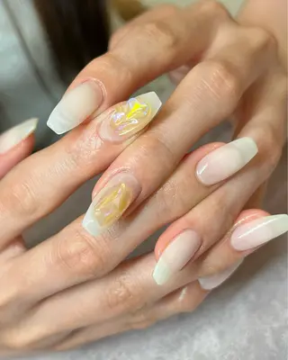 ネイル komorebi. 小峯 真実のネイルデザイン