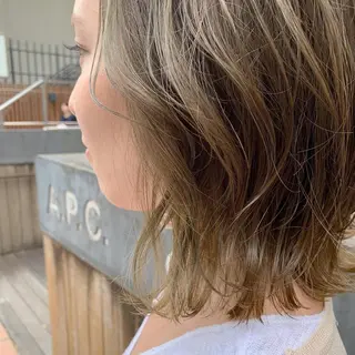 ミディアム カラー パーマ ヘアアレンジ 松田 亮葉のヘアスタイル