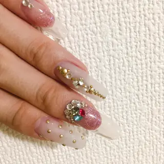 ネイル 坪野 めぐみのネイルデザイン